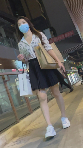黑裙美女