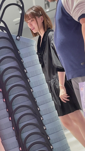 黑裙美女