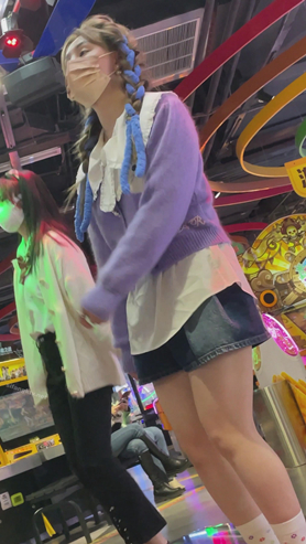 热裤美女