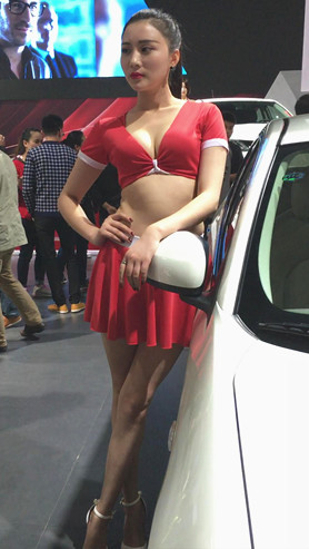 漂亮的性感红色短裙小姐姐