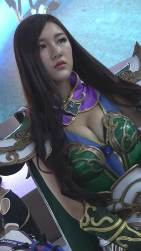 漂亮的长发女孩
