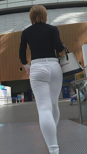 白色破洞紧身裤高跟OL