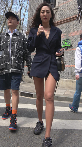 有纹身的黑丝小姐姐
