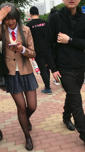 黑丝美女