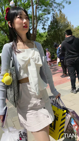 漂亮的肉丝美女