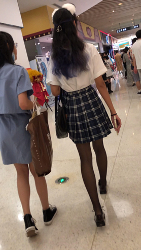 黑丝美女
