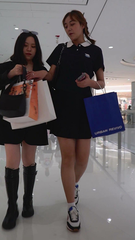 黑裙美女