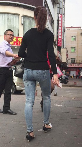 牛仔小妹