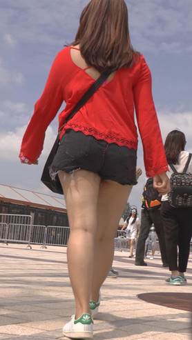 红衣妹子