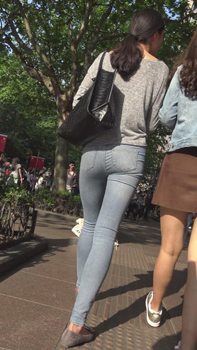 牛仔裤小姐姐