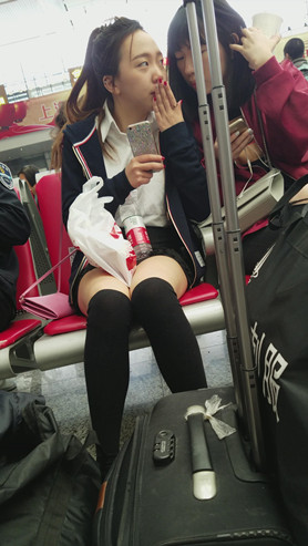 年轻的漂亮妹子