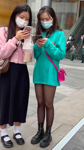 黑丝美女