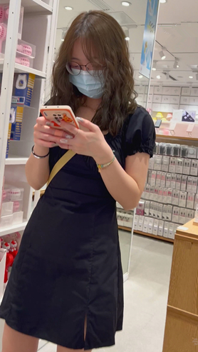 黑裙美女