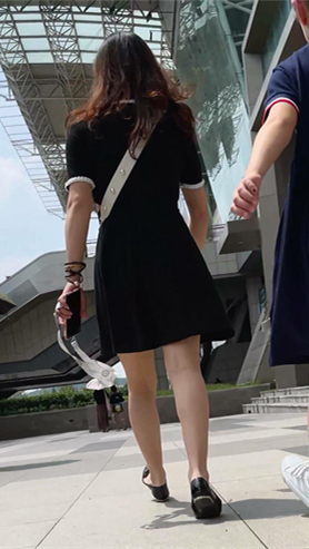 黑裙妹子