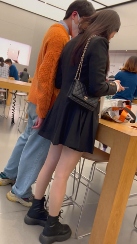 黑裙美女