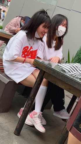 闺蜜美女