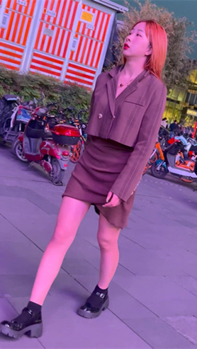 黄发美女