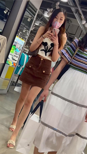 高挑的小姐姐