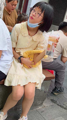 肉丝妹子
