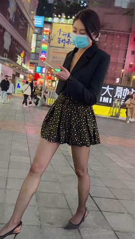黑丝美女