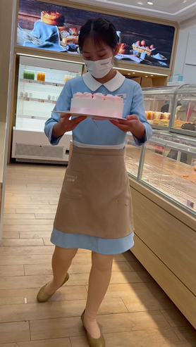 漂亮的女店员