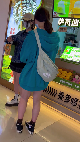 蓝衣美女