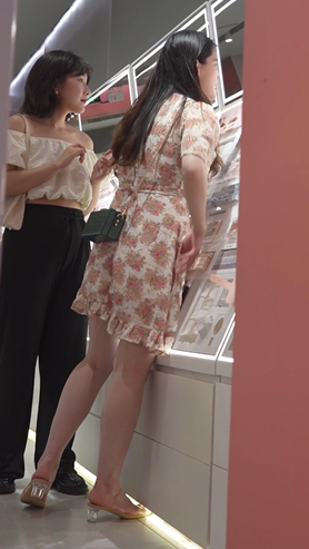 花裙MM