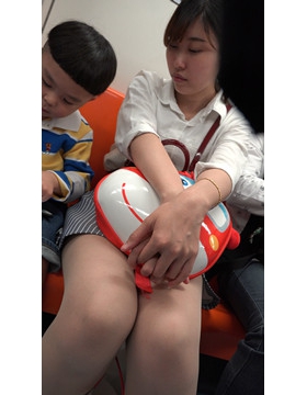 4k超清，丰腴丝足少妇，肉肉的感觉非常好