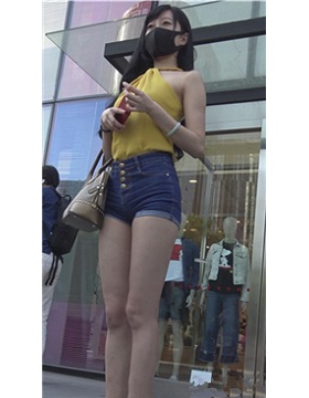 4k-街拍黄衣牛仔短裤苗条身姿颜值超高小姐姐 [2.75 GB]