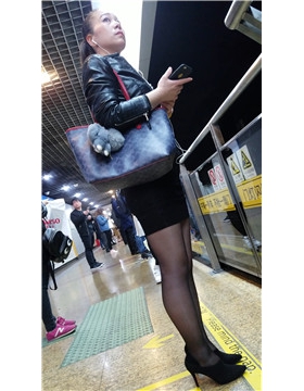 4k-街拍高跟黑丝袜长腿美颜熟女