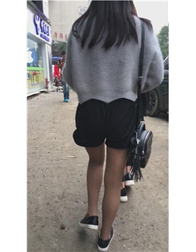 灰丝性感学生妹