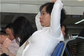 4k-丰腴身材白衬衫制服推销保险美女