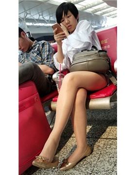 4k-短发性感美腿肉色丝袜大美女