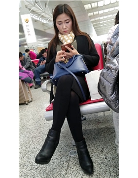 4K黑色裤袜短靴气质性感美女