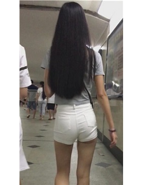 一路跟着身材劲爆的圆臀直发女 [1.08 GB]
