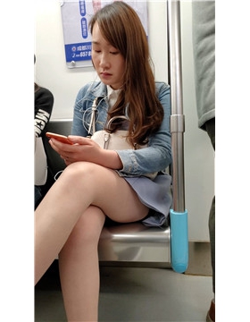 牛仔外套女子 [523 MB/mp4]