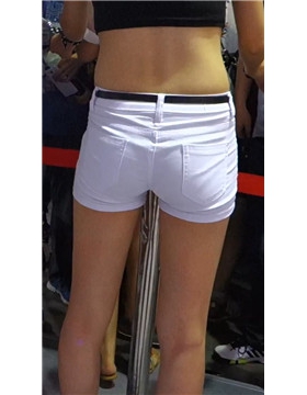 chinajoy展会现场的热裤美臀少女