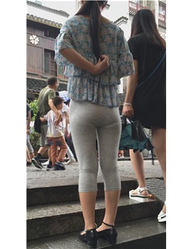 美女的极品诱人超薄紧身弹力裤 [2.06 GB]