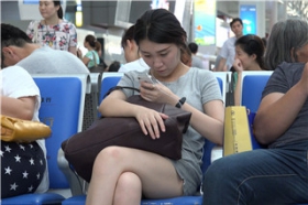 4K - 白皙美腿妹子让你挑不出任何瑕疵 [1.81 GB/MP4]