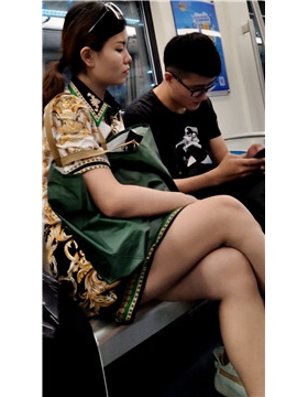 长腿妹子 [568 MB/mp4]