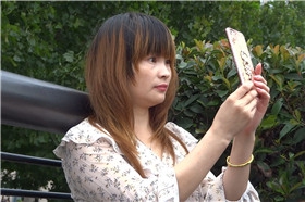 街拍黑丝少F，丝袜坡了 [348 MB/MP4]