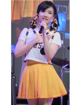 青春活力短裙小美女饭拍8则
