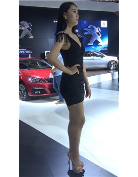 黑色包臀裙美女车模小姐
