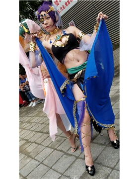 K - 白嫩青春少女玩cosplay、身材很丰满