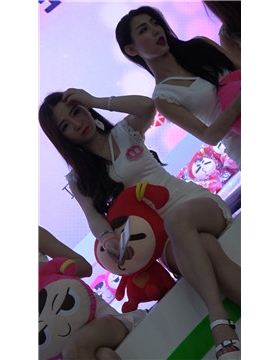 爱奇艺奇秀直播甜美的美女主播。
