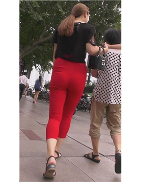 街拍美臀性感宽臀美少妇 [1.35 GB]