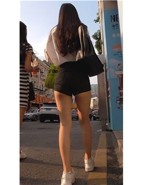 极品圆臀小蛮腰性感美女 [543 MB]
