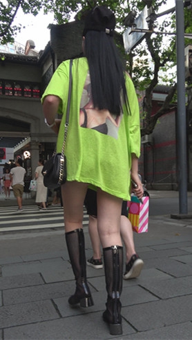 绿衣妹子[1.15G/MP4]