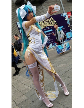 4K - 旗袍装丝袜cosplay的青春美少女