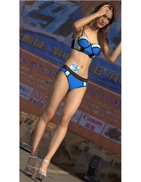 4k-身材婀娜多姿的比基尼MM，眼神会放电。